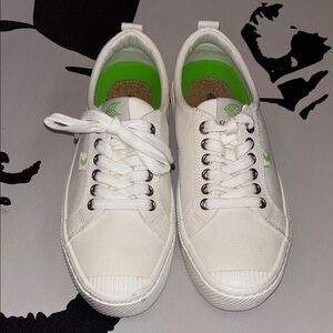 Cariuma Canvas Sneakers